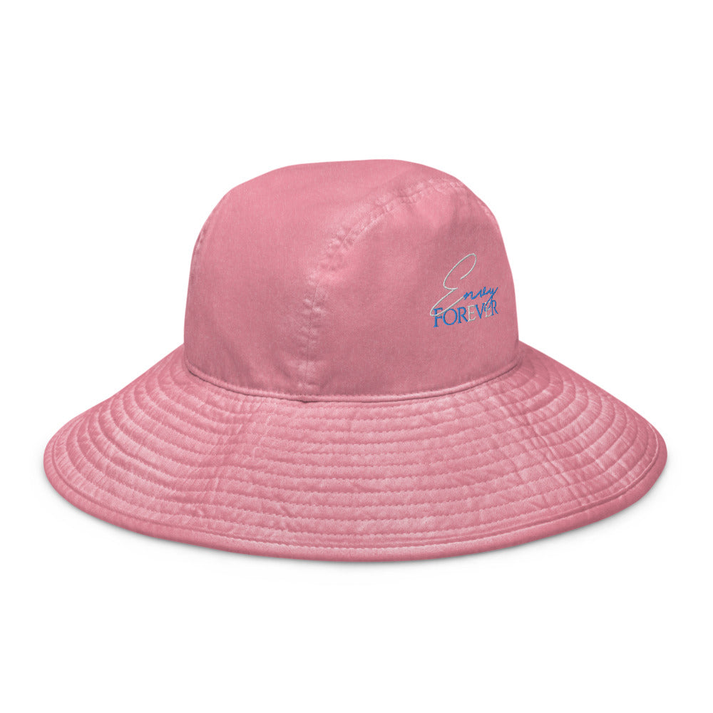 Wide brim bucket hat